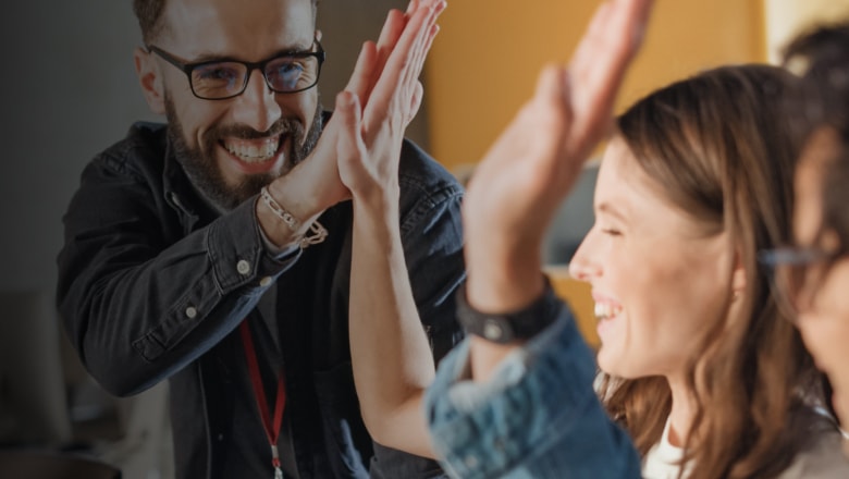 短剧广告主 | 联系我们